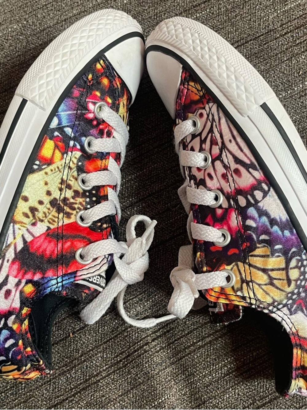 Converse Low-Top Sneakers with Multicolor Butterfly Print - White